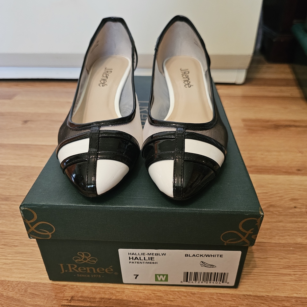 J. Renee NWT black and white mesh and patent leather pointed-toe flats Size 7